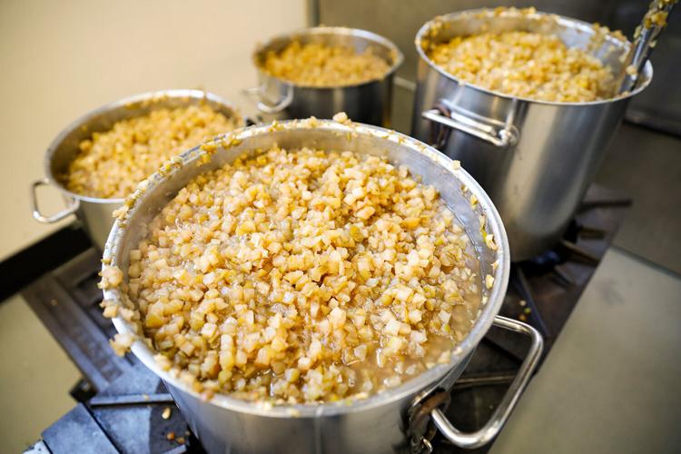 Quince and Apple stockpots