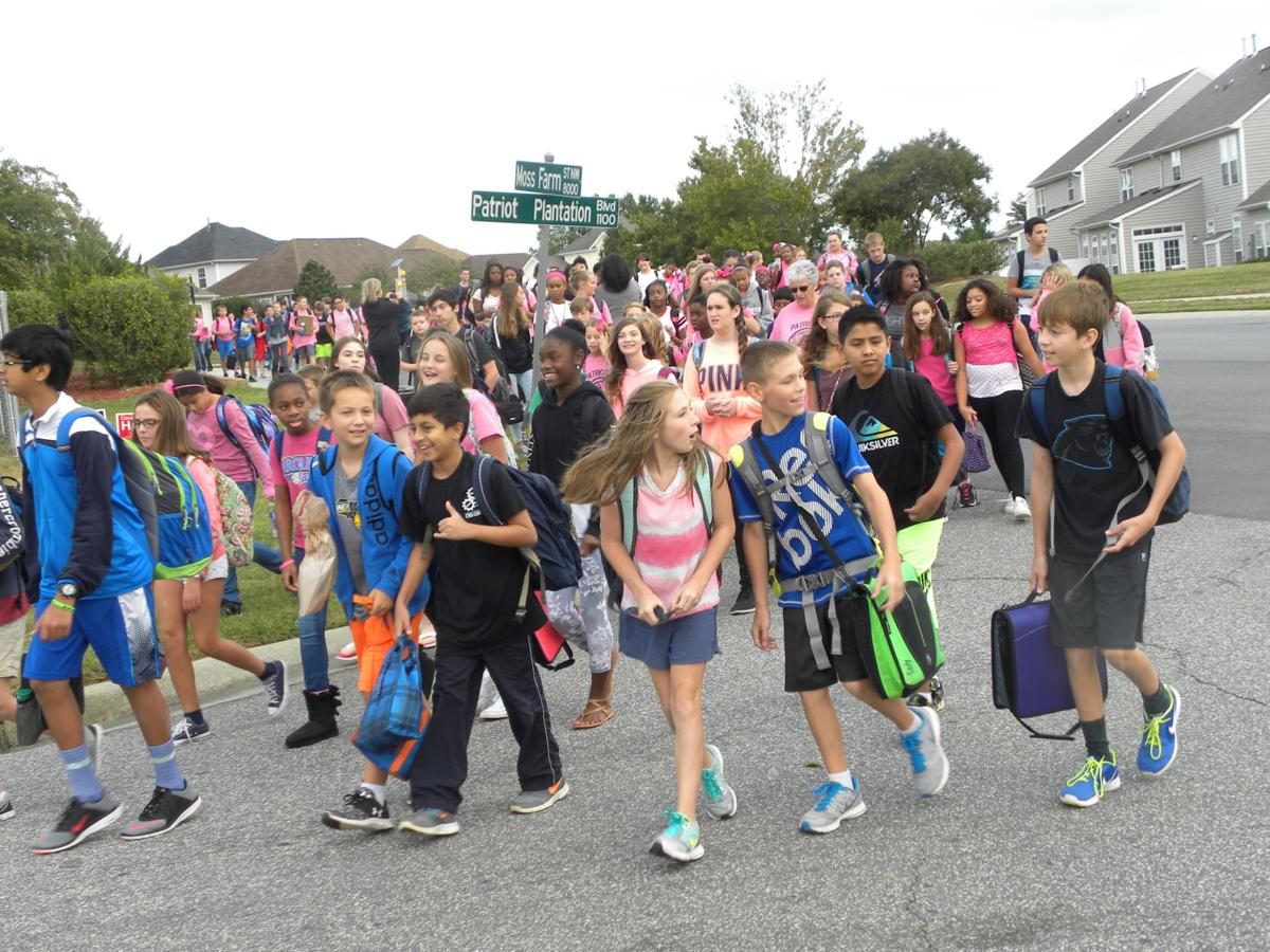 Let's walk to school News