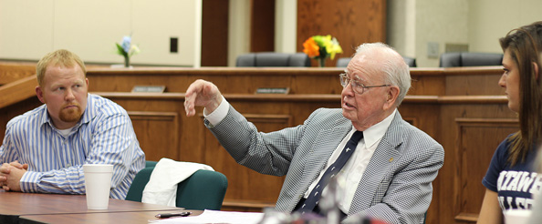 students get tips on business life from food lion founder food lion founder
