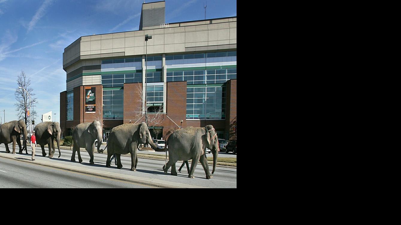 Own A Big Piece Of History Ncdot Puts Ringling Bros Circus Train Cars Up For Sale State And Region Independenttribune Com
