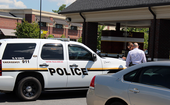 Police Hunt Suspects In Concord Bank Robbery