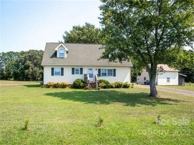 3 Bedroom Home in Huntersville - $650,000