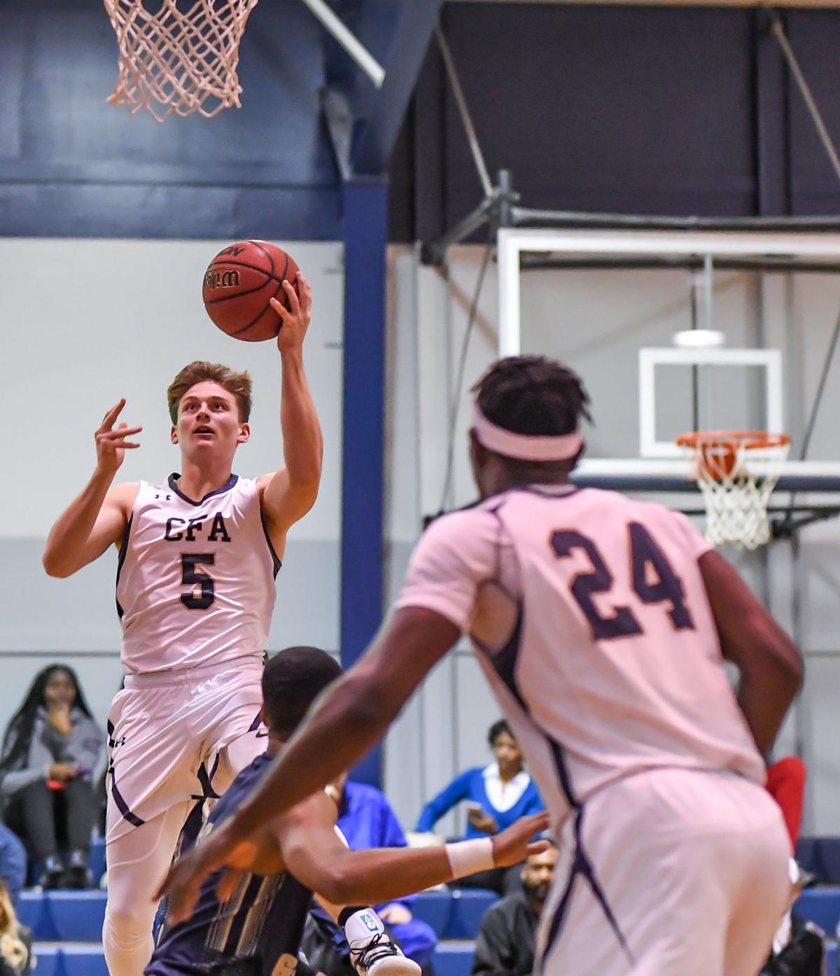 Boys Basketball Strong Fourth Quarter Pushes Top Ranked Eagles In