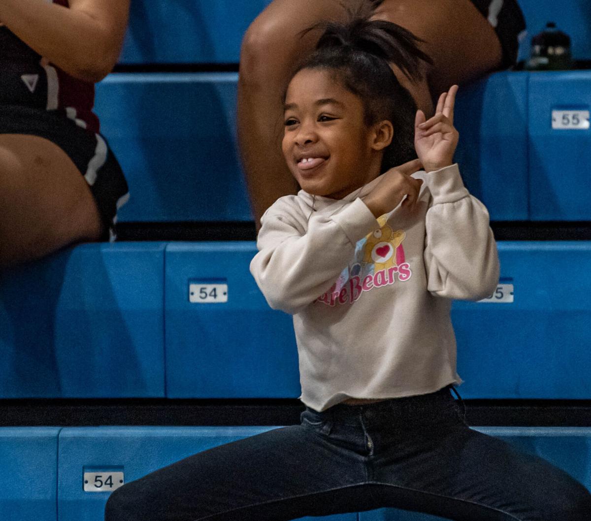 The Bulldogs get the big come from behind win against the Tigers 49-35.