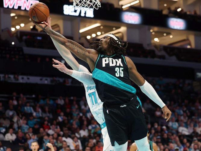 SPORTS-THESE-CHARLOTTE-HORNETS-ARE-SURGING-6-CH.jpg