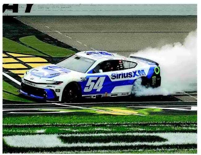 Gibbs gets 2nd career victory at Iowa