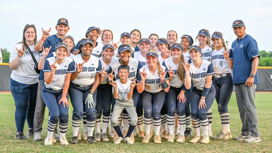 Hickory Ridge defeated Marvin Ridge 2-1