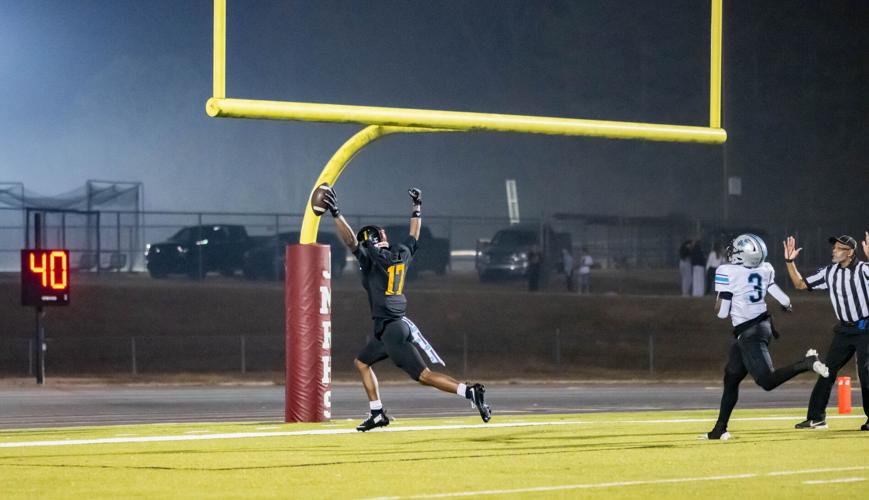 Bulldogs beat the Grizzlies in the third round of the 2025 NCHSAA Football Championship playoff game 41 - 33.