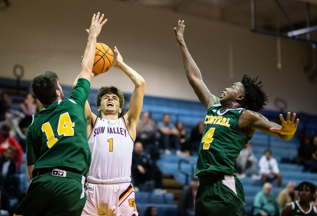 Cruse Christmas Classic Sun Valley Overtakes Grief Stricken