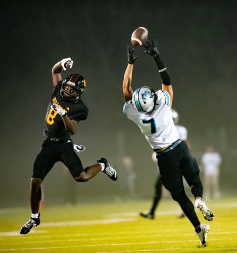 Bulldogs beat the Grizzlies in the third round of the 2025 NCHSAA Football Championship playoff game 41 - 33.