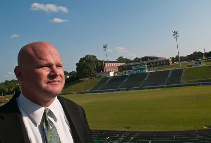 Newsome is new Wonders football coach