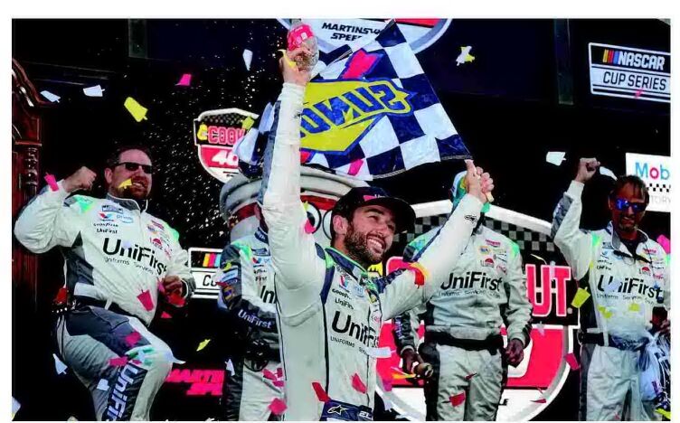 Elliott outduels Hamlin at Martinsville
