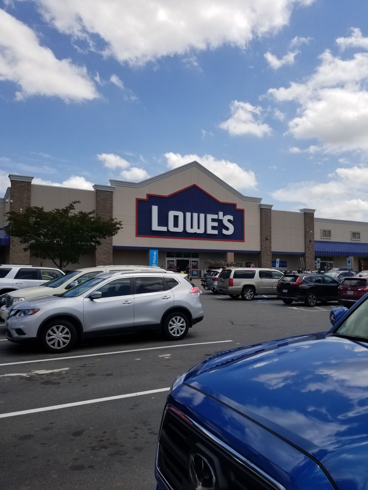 Concord Mills Lowe's systems shut down 