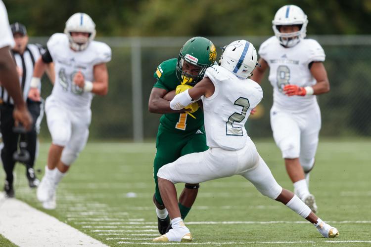 The Ragin' Bulls come from behind in the Battle of the Horns to defeat the Vikings 27-20.