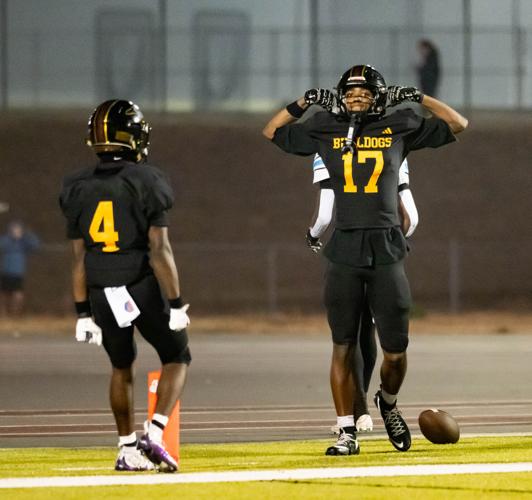 Bulldogs beat the Grizzlies in the third round of the 2025 NCHSAA Football Championship playoff game 41 - 33.