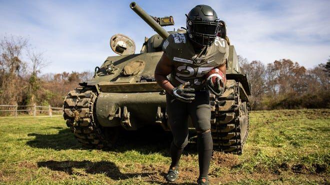 College Football Ex Wonder Mccoy Humbled By Significance Of Uniforms Entering His Final Army Navy Game With Video Latest Headlines Independenttribune Com
