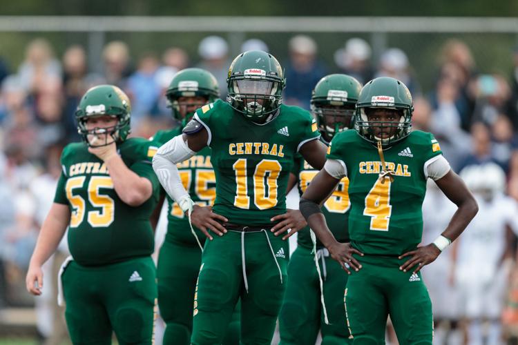 The Ragin' Bulls come from behind in the Battle of the Horns to defeat the Vikings 27-20.