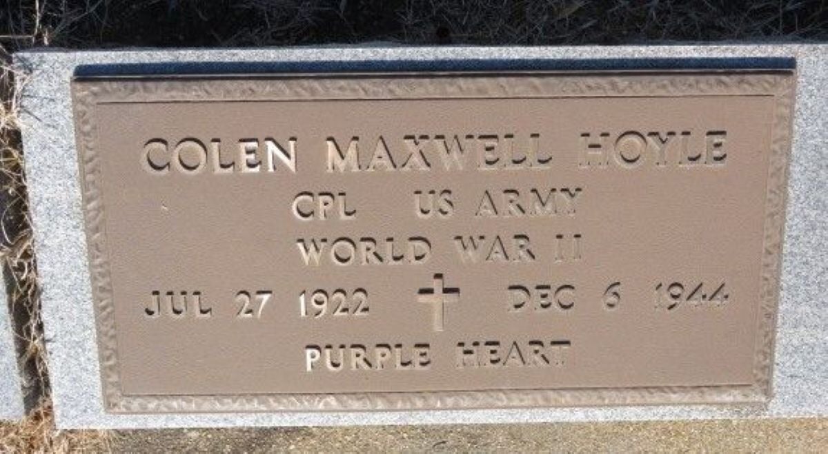 Colen Maxwell Hoyle grave.jpg