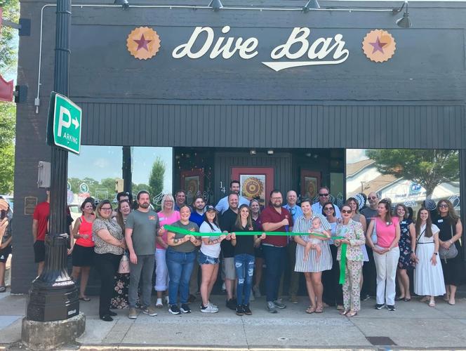 Dive Bar opens