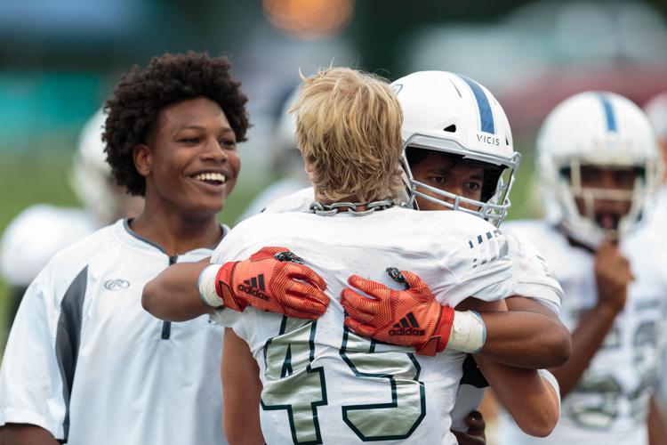 The Ragin' Bulls come from behind in the Battle of the Horns to defeat the Vikings 27-20.