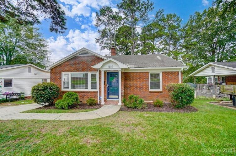 3 Bedroom Home in Charlotte - $1,690