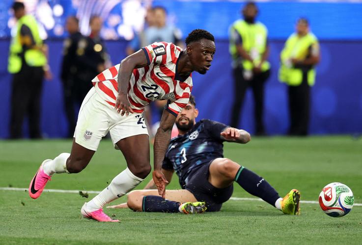 SOCCER-WORLDCUP-USA-PRY/