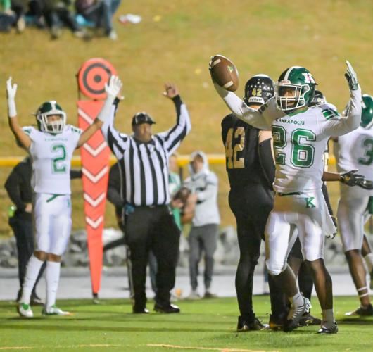 The Wonders defeat the Spiders 17-8 to retain the victory bell for the eighth consecutive year.