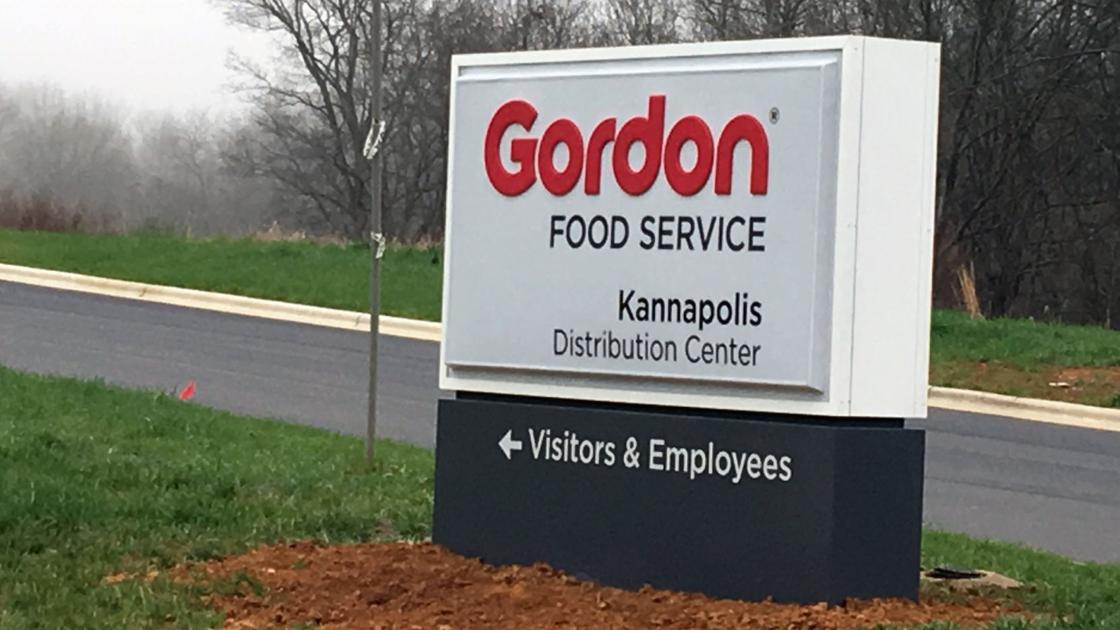 Gordon Food Cuts Ribbon Tuesday Latest Headlines Independenttribune Com