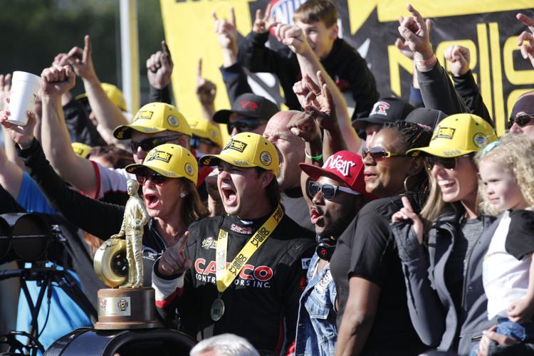 It's Sunday final eliminations at the 2018 NHRA 4-Wide Nationals!