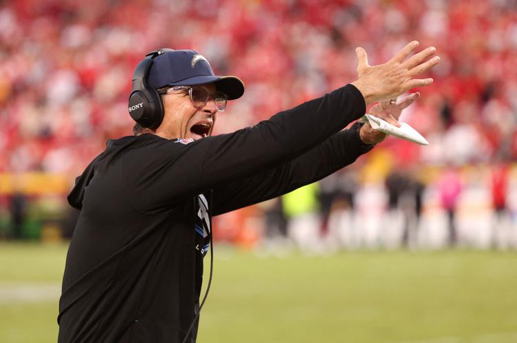 FOOTBALL-NFL-KC-LAC/