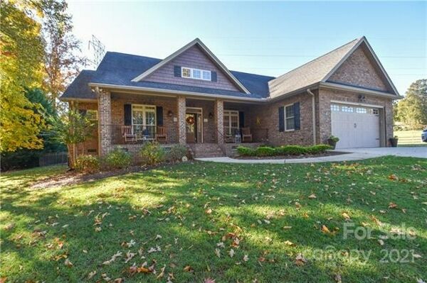 4 Bedroom Home in Mooresville - $572,500