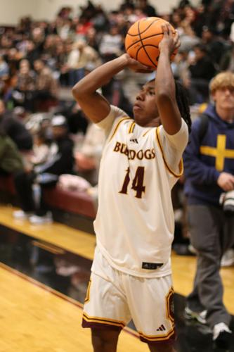 Concord gets 72-64 win over Robinson in the SPC