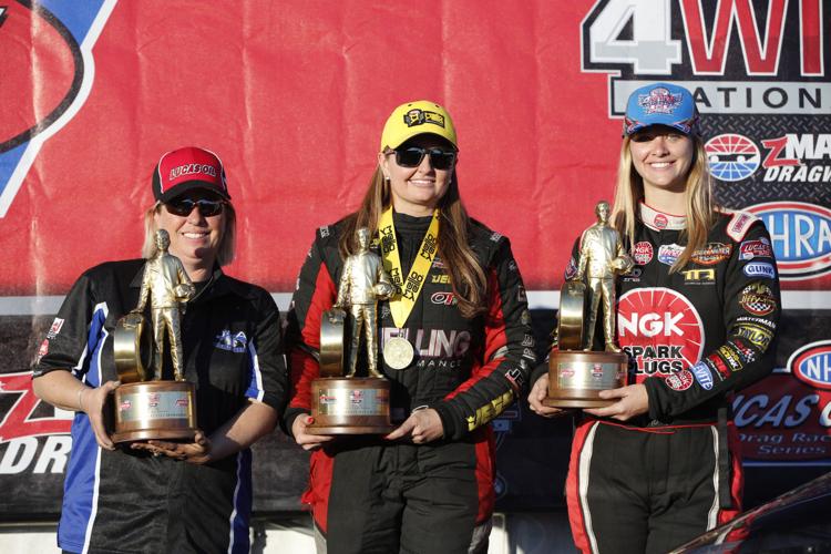 It's Sunday final eliminations at the 2018 NHRA 4-Wide Nationals!