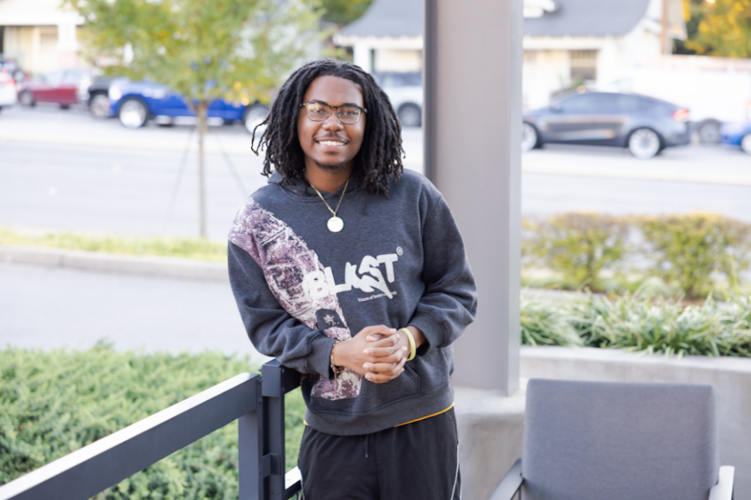 Kammaren Mitchell, Hines Scholarship Recipient