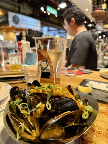 Thai-style mussels at Si Sea, one of the 70-plus stalls at Central Market.