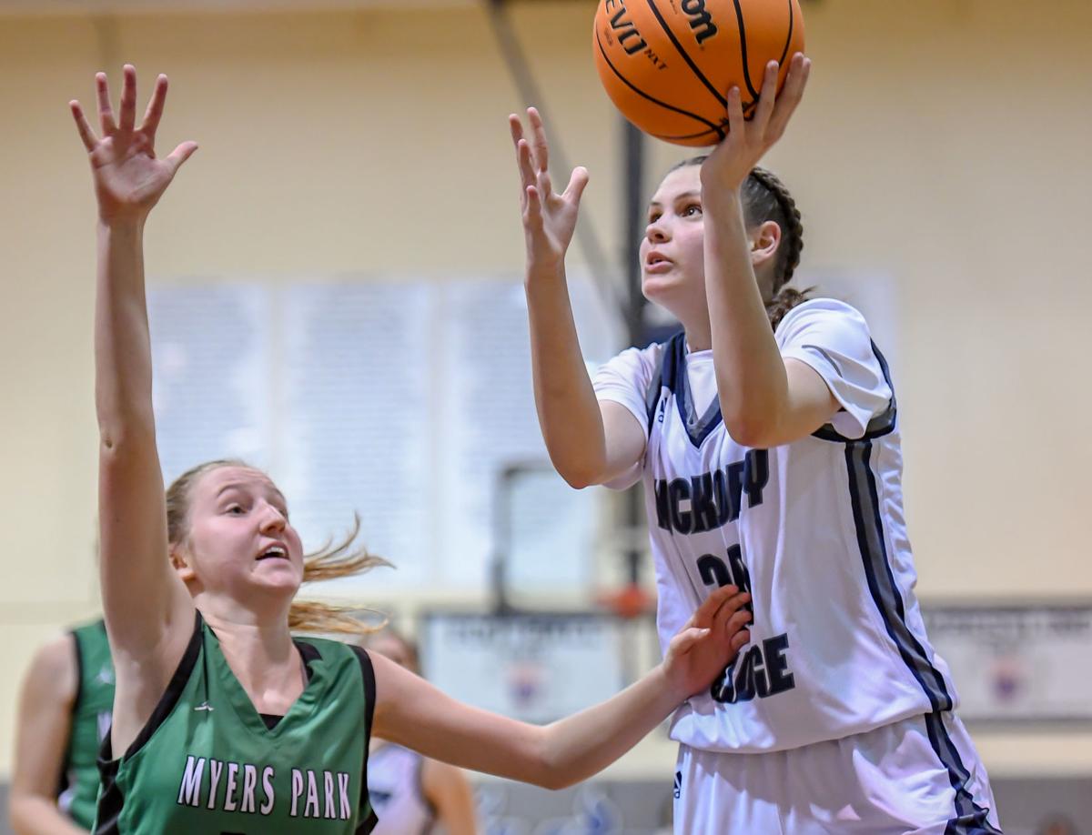 Girls Basketball Myers Park S Mustangs Run Their Way Past The