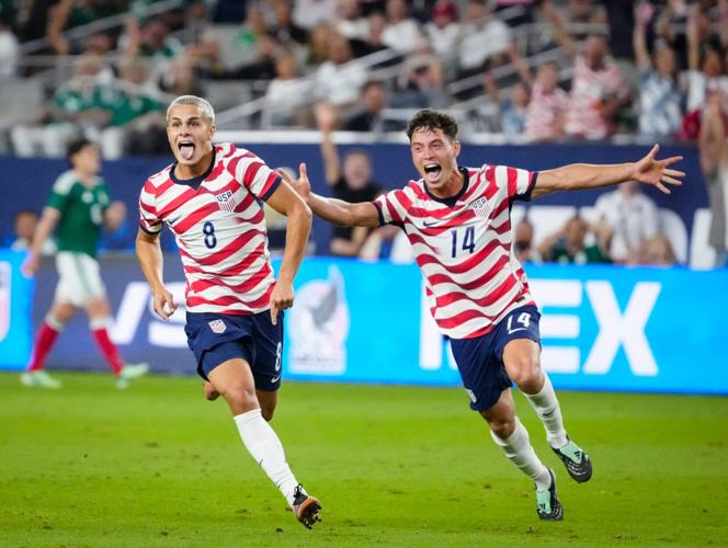 USA forward Cavan Sullivan (8) celebrates his first goal against Mexico during an international friendly match at State Farm Stadium in Glendale, on Oct. 3, 2026.
