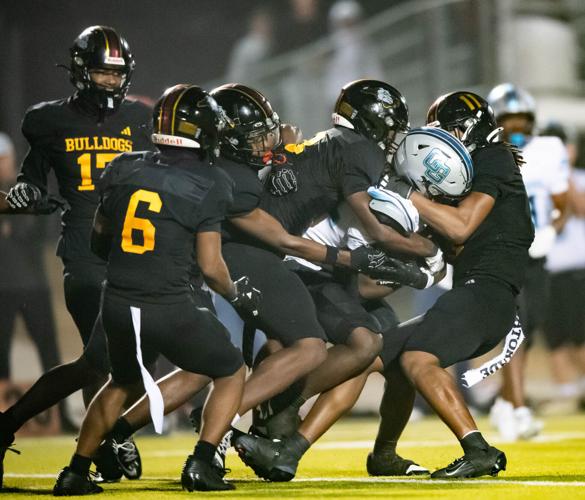 Bulldogs beat the Grizzlies in the third round of the 2025 NCHSAA Football Championship playoff game 41 - 33.