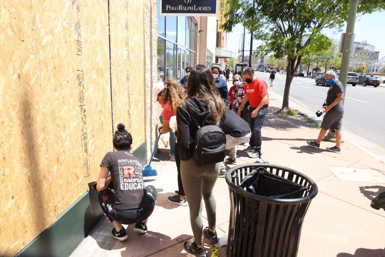 Volunteers cleanup