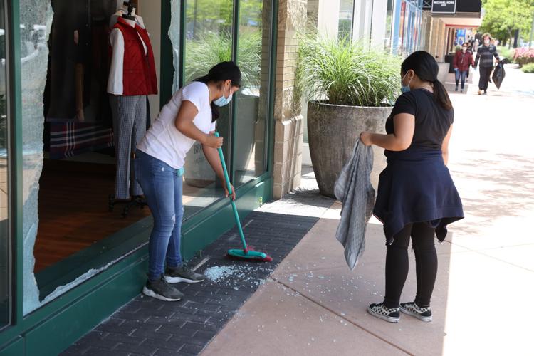 Volunteers cleanup