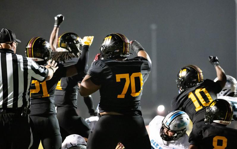 Bulldogs beat the Grizzlies in the third round of the 2025 NCHSAA Football Championship playoff game 41 - 33.