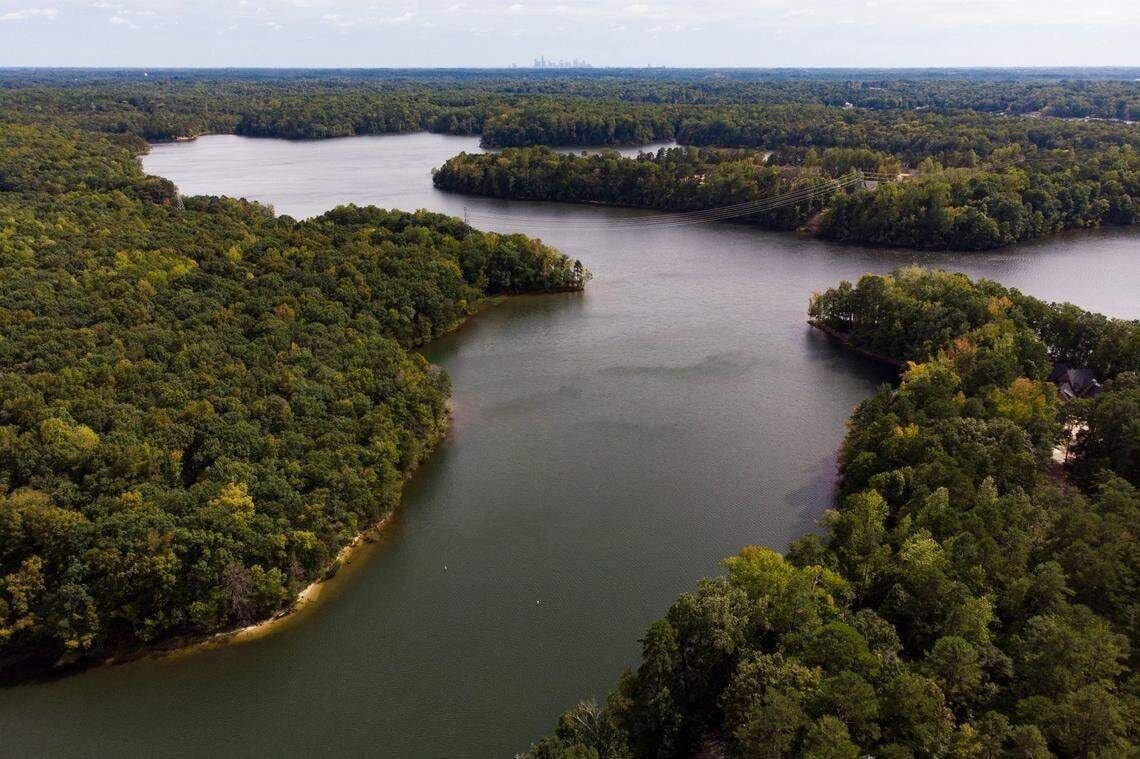 Mountain Island Lake in Huntersville, N.C., Thursday., Sept. 29, 2022. Three Charlotte-area counties have the worst drought conditions in the state, the U.S. Drought Monitor map showed Thursday, April 30, 2026.