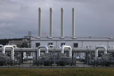 Germany halts Nord Stream 2 and Russia responds with a stark warning