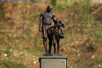 Kobe and Gianna Bryant statue placed at crash site on 2-year anniversary of their deaths