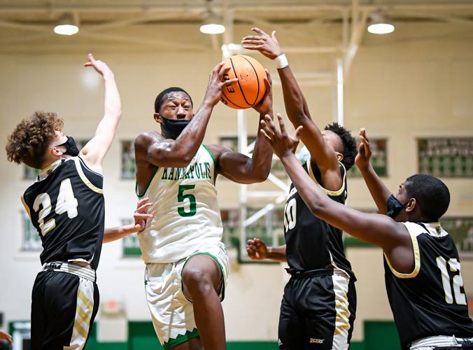 The Wonders defeated the cross county rival Spiders 66-48.