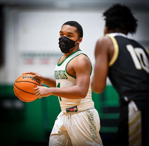 The Wonders defeated the cross county rival Spiders 66-48.