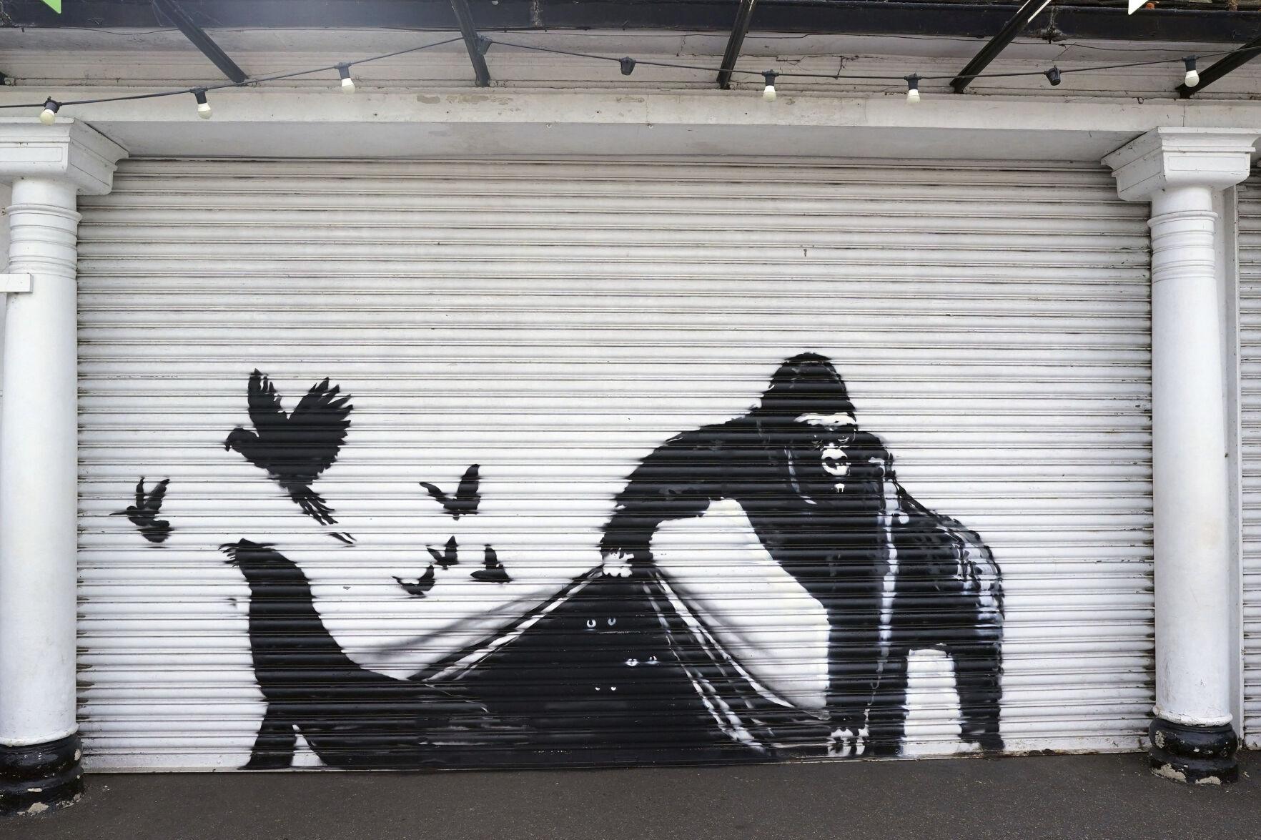 Banksy mural appears at London Zoo entrance