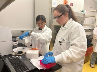 Bill and Shari Graham Genomics Laboratory