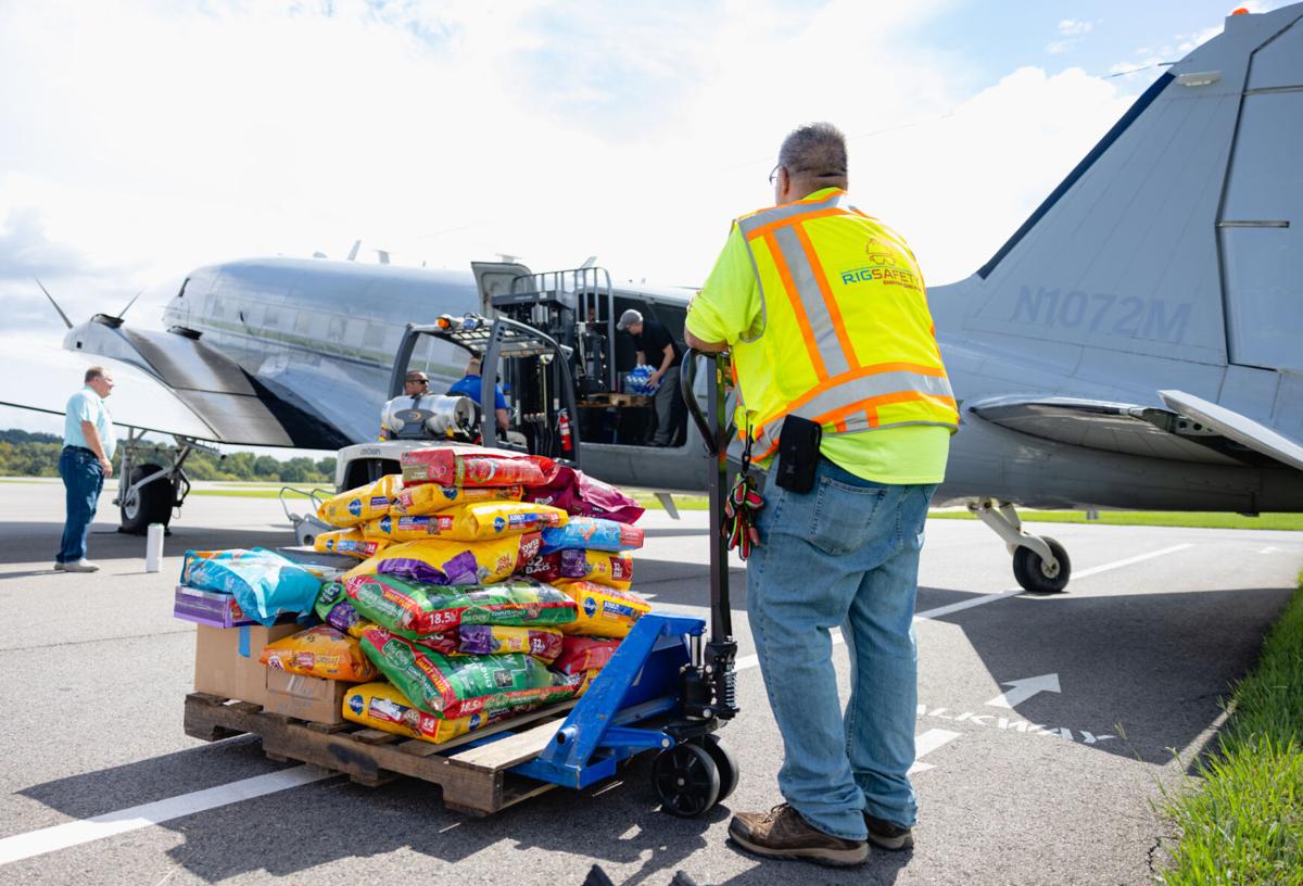 Supplies onto plane 1