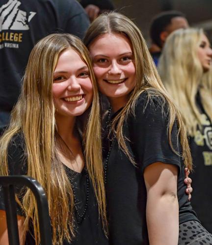 The Vikings squeaked by the Spiders 81-70.